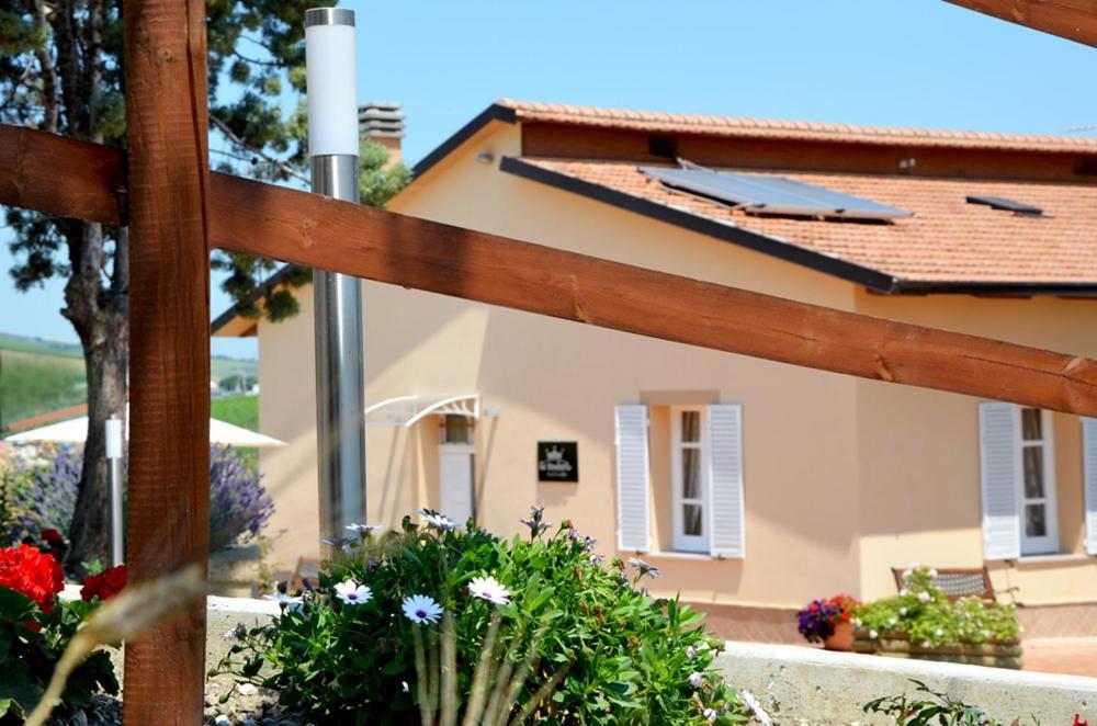 Re Umberto Suite San Salvo Exterior foto