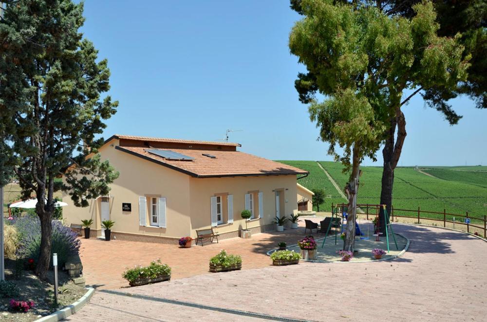 Re Umberto Suite San Salvo Exterior foto